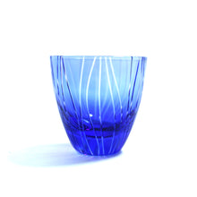 画像をギャラリービューアに読み込む, ぐい呑よろけ縞 青藍・金赤 - THE GLASS GIFT SHOP SOKICHI