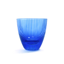 Load image into Gallery viewer, ぐい呑千筋 青藍・金赤 - THE GLASS GIFT SHOP SOKICHI