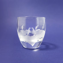 画像をギャラリービューアに読み込む, Penguin couple 冷酒杯 - THE GLASS GIFT SHOP SOKICHI
