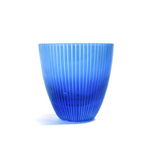 Load image into Gallery viewer, ぐい呑千筋 青藍・金赤&lt;艶消し&gt; - THE GLASS GIFT SHOP SOKICHI
