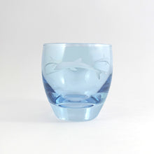 Load image into Gallery viewer, Three Dolphins Clear/Blue/Pink - THE GLASS GIFT SHOP SOKICHI
