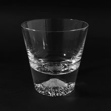 Load image into Gallery viewer, 富士山ロックグラス - THE GLASS GIFT SHOP SOKICHI
